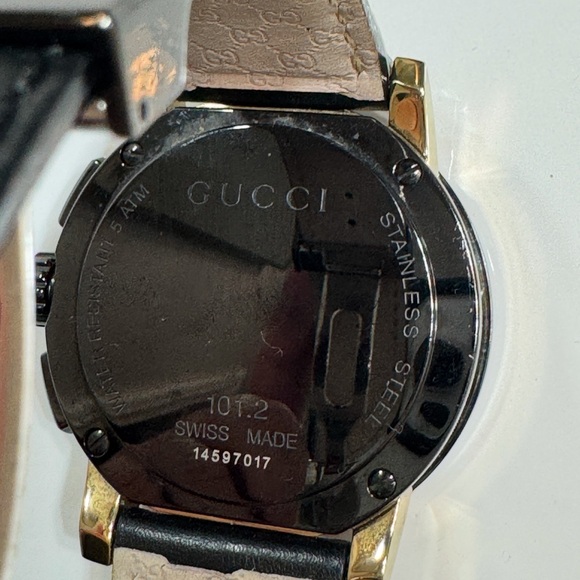 Gucci Black and Gold Men's Watch - Picture 8 of 13